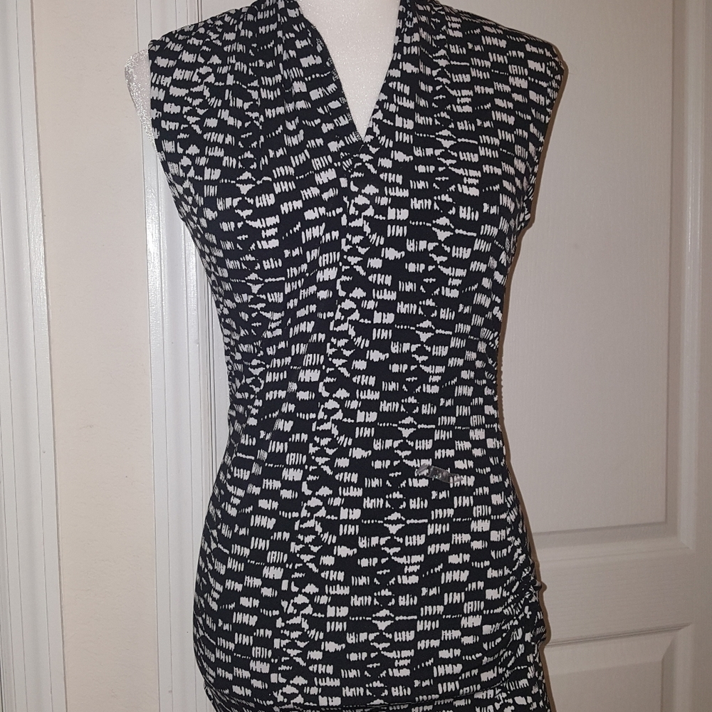 Vince Camuto black print blouse